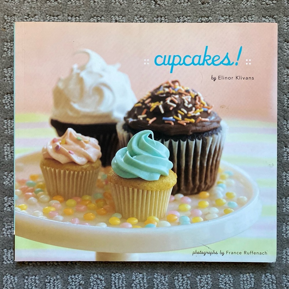 Cupcakes by Elinor Klavin Cupcake Cookbook